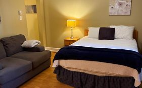 Midstream Manor Unit 1, Studio